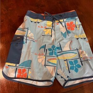 Quicksilver Waterman collection Men's Floral Patterned Legends board shorts, nwt